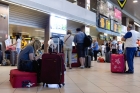 Peste 170 de pasageri ai cursei Wizz Air de Londra, blocaţi pe Aeroportul Craiova