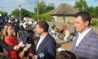 Peste 200 de poliţişti jandarmi si comisari ai Gărzii de Mediu au facut descinderi la firme care depozitează şi ard ilegal deşeuri în Săruleşti