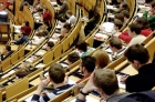 Peste 700 de poliţişti, mobilizaţi luni în zona centrelor universitare din toată ţara