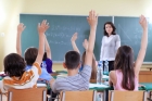Profesorii din sistemul preuniversitar vor primi bani în plus