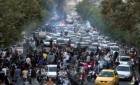 Protestatarii din Iran au capturat mașini de poliție și strigă "moarte dictatorului"!
