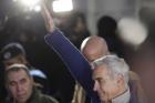 Rechizitoriul care-l transformă-n erou: Călin Georgescu e acuzat de fapte penale imaginare, creștere explozivă pe rețelele sociale și declarații elogioase
