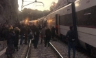Român rănit în accidentul feroviar de lângă Barcelona. Două trenuri s-au ciocnit