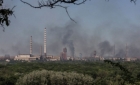 Rușii au bombardat o uzină chimică din Severodoneţk: Un incendiu puternic a izbucnit după scurgerea mai multor tone de ulei de radiator