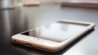 Surpriza! Apple va lansa un iPhone cu ecran dublu