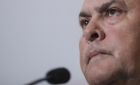 Suspiciuni legate de teza de doctorat a Ministrului Apărării. Angel Tâlvăr nu figurează că ar fi intrat în Arhive!
