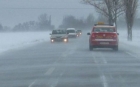 Trafic în condiţii de iarnă pe mai multe drumuri naţionale din ţară, din cauza zăpezii şi a vântului