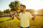 Tricouri polo pentru bărbați - uni sau cu model?