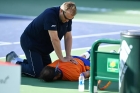 Triplul vaccinat Rafael Nadal s-a prăbușit pe teren la finala turneului Indian Wells după ce a simțit o durere ca de ac înfipt în inimă!
