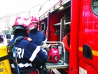 Un bărbat este cercetat după ce şi-a agresat soţia, iar apoi a dat foc casei