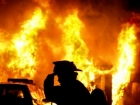 Un baiat de șase ani și-a salvat din foc doi frați mai mici. Casa a ars în totalitate