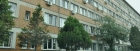 Un barbat venit la spital a fost tarat pe hol si dat afara cu matura. Responsabilii au scapat cu o amenda de 10% din salariu