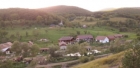 Un roman revenit in tara dupa 15 ani a cumparat satul copilariei si renoveaza casele vechi