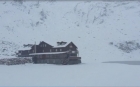 UPDATE Cele două telecabine care s-au oprit pe traseu la Bâlea Lac au fost deblocate, fără a fi necesară evacuarea turiştilor