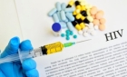 Vaccinul împotriva HIV sponsorizat de Bill Gates intră în studiile clinice pe adulți. Serul e bazat tot pe controversata tehnologie ARN mesager
