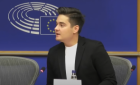 Vloggerul Selly a avut un discurs viral în Parlamentul European: face praf sistemul de educație din UE
