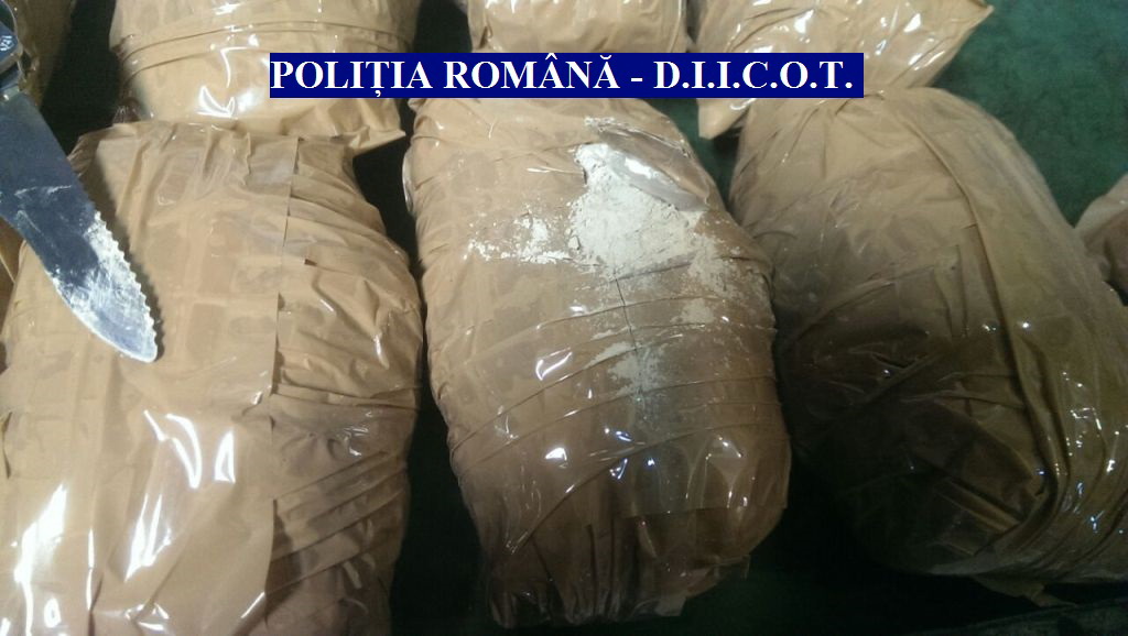 20 kilograme de heroină, în valoare de 1.500.000 euro, confiscate în timpul unei operațiuni DIICOT