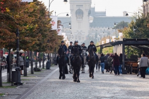 Șeful Poliției Călare Iași, acuzat că a violat o fată de 11 ani, a fost arestat preventiv - Avocata susține că raportul medical nu confirmă violul