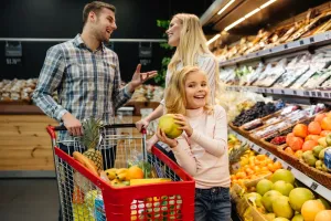 Țările în care românii își fac cumpărăturile mult mai ieftin ca acasă. „Calitatea e mult mai bună ca la noi, prețurile mai mici