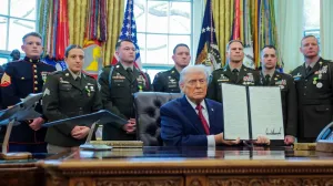 16 fișiere din Dosarul Epstein au dispărut în mod inexplicabil! Printre ele erau și imagini cu Donald Trump
