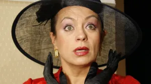 Actrița Adriana Trandafir, victima escrocilor. Percheziții ale Poliției Capitalei la indivizii care au făcut 200 de tranzacții cu cardul artistei
