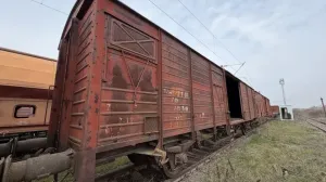 ANAF declanșează una dintre cele mai mari vânzări de bunuri din ultimii ani: mii de vagoane, locomotive și proprietăți ale CFR Marfă, scoase la licitație
