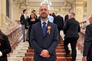 Arhitectul din cauza căruia Dominic Fritz nu mai poate să candideze l-a finanțat și pe Nicușor Dan, în campania electorală. Cine este Răzvan Negrișanu