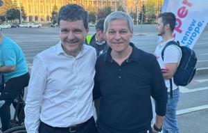 AUR acuză că premierul desemnat este un proxy a lui Dacian Cioloș. 