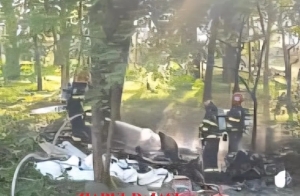 Avionul prăbușit în curtea unei unități militare - Pilotul, politician AUR, a rămas fără picioare: