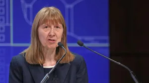 Bătaie de joc maximă - Vicepreședintele Băncii Mondiale spune că românii au 80% din puterea de cumpărare a UE: Țara noastră are printre cele mai mici salarii din UE
