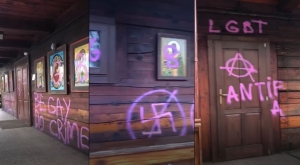 Biserica de lemn din Parcul IOR a fost vandalizata cu mesaje pro LGBT
