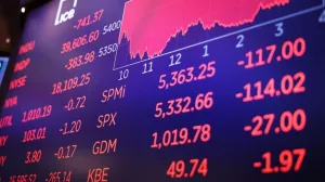 Bursele globale închid pe roșu: investitorii evaluează riscurile acordului de pace din Orientul Mijlociu
