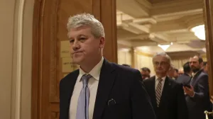 Cătălin Predoiu spune că Ilie Bolojan l-a lăsat fără bani. Ministrul ar fi vrut să-i recompenseze pe angajații implicați în misiuni de excepție
