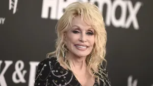Ce a închis Dolly Parton într-o cutie secretă, cu ordin să fie deschisă abia în anul 2046
