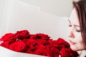 Ce fel de flori trimiți spune mai multe decât 10 mesaje pe WhatsApp. Ghidul sincerității florale și al gafelor elegante pe care să le eviți
