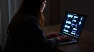 Chatboții AI dezvoltă forme de comunicare pe care oamenii nu le mai pot înțelege
