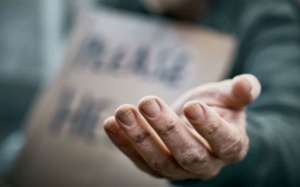 Coşmarul unui român: Forţat să cerşească  în Spania până şi-a pierdut degetele de la un picior şi vândut apoi pe câţiva euro