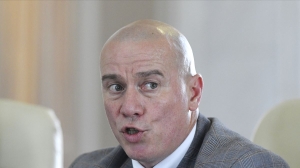 Conflict de interese la vârful Ministerului Culturii: ministrul care contestă o instituție pe care o conduce
