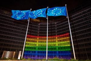 Copiii ar putea să-și aleagă genul indiferent de vârstă, conform noii strategii recomandate de UE privind