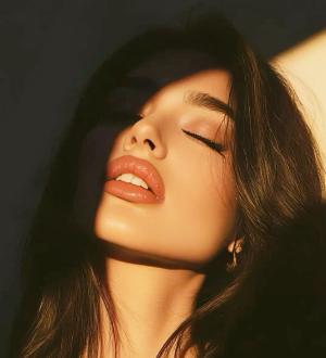 Cum funcționează rețeaua digitală a escortelor din România? O cercetare pe surse deschise

