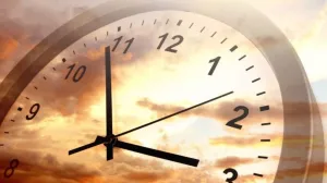 Cum s-a stabilit ca ora să aibă 60 de minute. Au încercat modificarea acestei reguli dar fără succes
