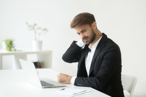 Cum să faci un masaj complet al corpului când ai un job sedentar