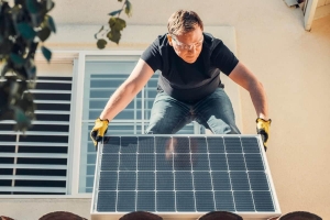 Cum să optimizezi producția sistemului tău solar prin setări corecte ale invertorului fotovoltaic
