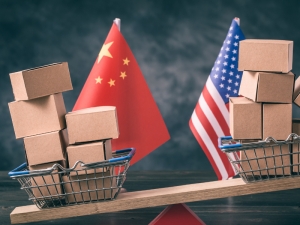 Deciziile la 180 de grade ale lui Trump, explicate de economiști precum Nouriel Roubini: Problema nu e deficitul comercial. Xi Jinping nu va clipi primul în fața SUA