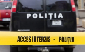 Descoperire macabră în Capitală: Proprietarul unui apartament l-a găsit pe chiriaș mort, băgat într-un sac