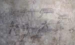 Desene cu gladiatori și vânători făcute de copii, descoperite la Pompei