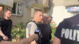Detalii din dosar: Cristian Pomohaci îi dădea făcea cadouri mașini și vacanțe unei victime
