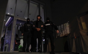 DIICOT: Cum racolau frații Tate și polițista complice victimele pe care le exploatau