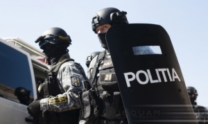 Doi membri ai clanului Cârpaci care au obligat un bărbat să doneze un rinichi, prinși de polițiști
