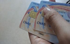 Doi pacienţi au fost puşi de CNAS să demonstreze că sunt vii, după ce aceştia figurau în baza de date ca fiind decedaţi